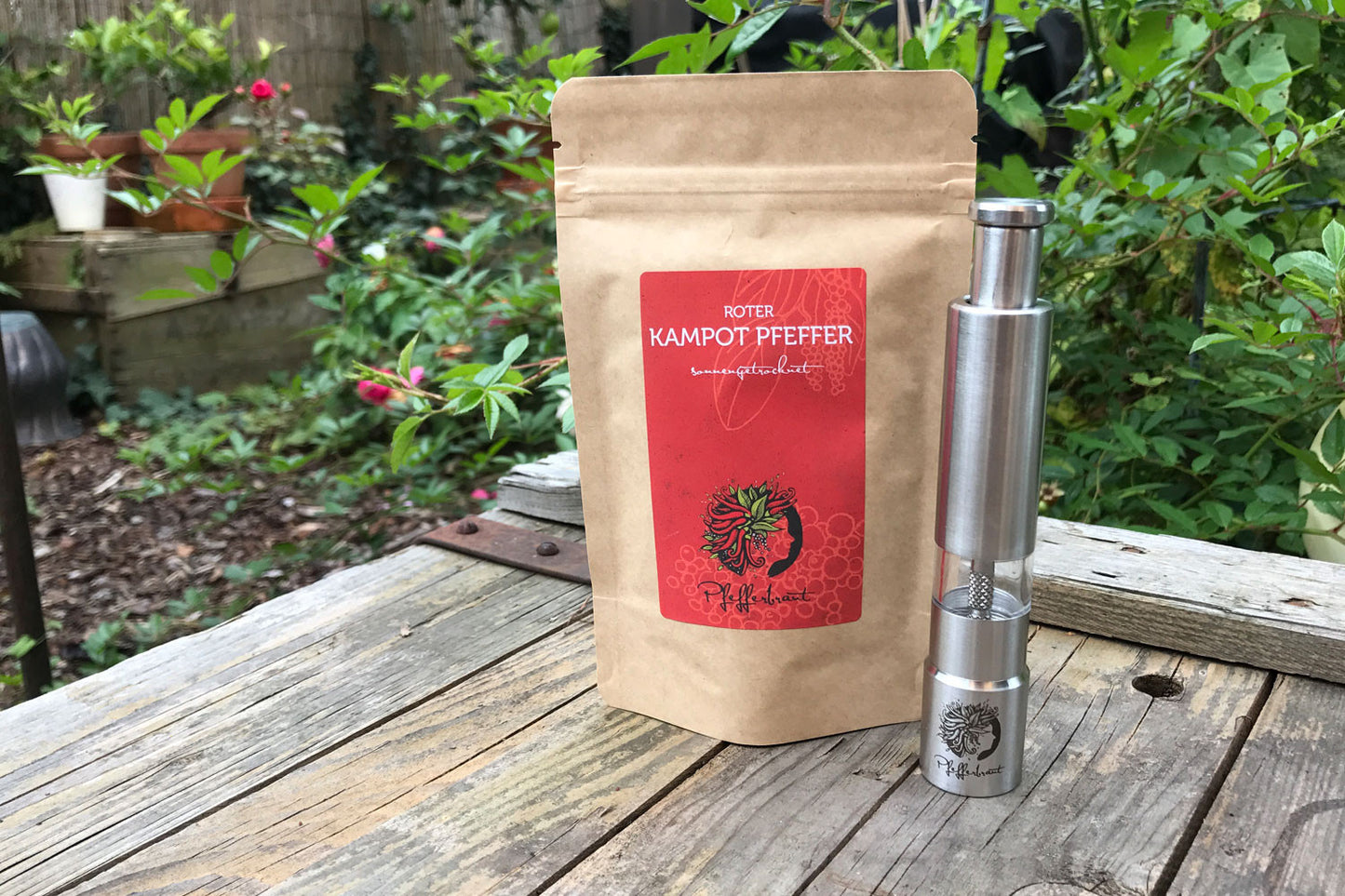 Mühlen-Set mit rotem Kampot Pfeffer