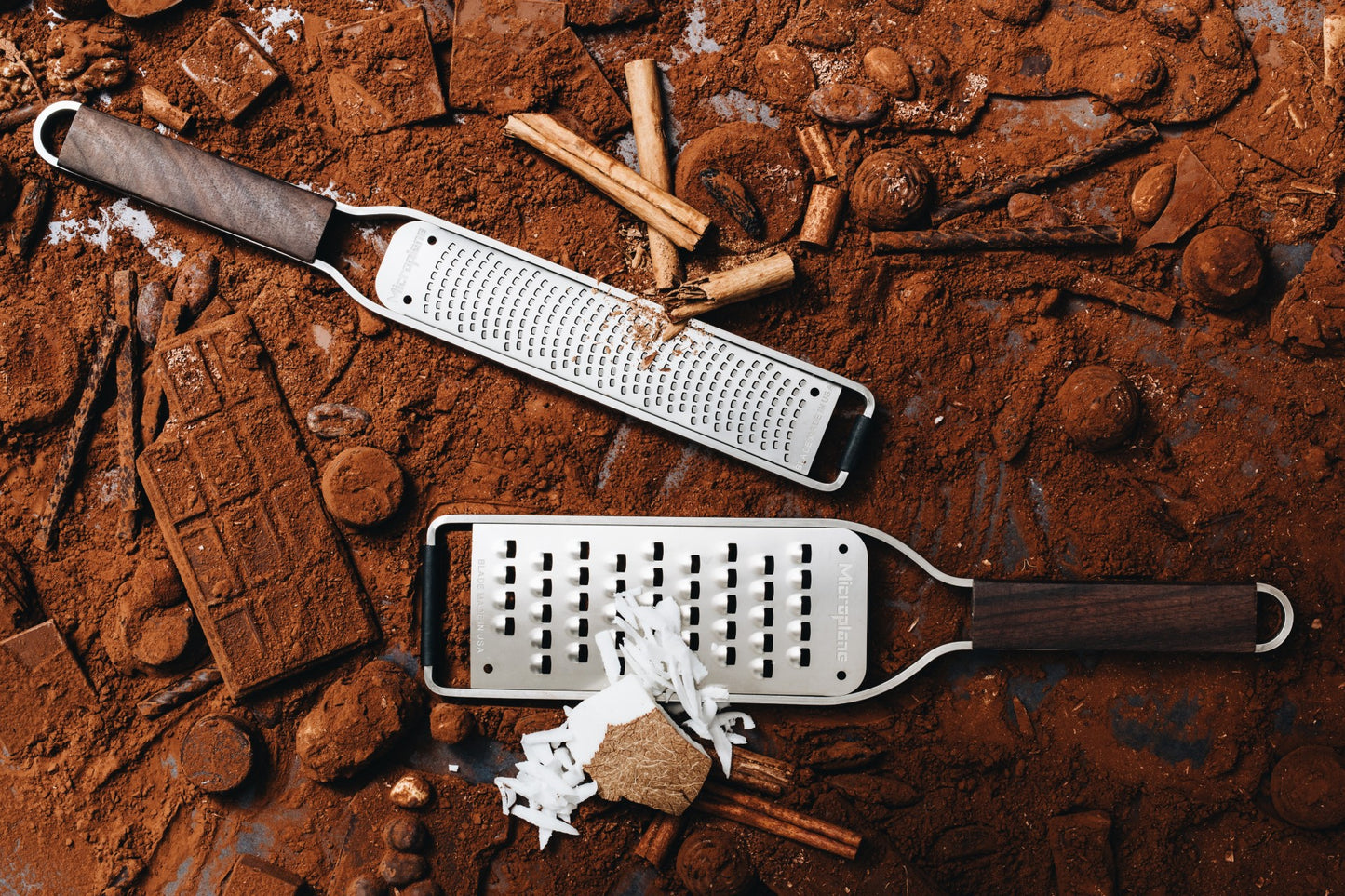 Microplane Master Zester + Master Sehr Grob - Geschenkset mit Walnussholzgriff